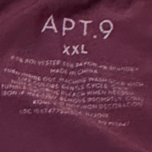 XXL Maroon V-Neck Graphic Tee from Apt 9 Lightweight - Picture 3 of 4